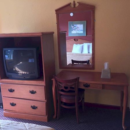 Super 7 Inn Литл-Рок Экстерьер фото